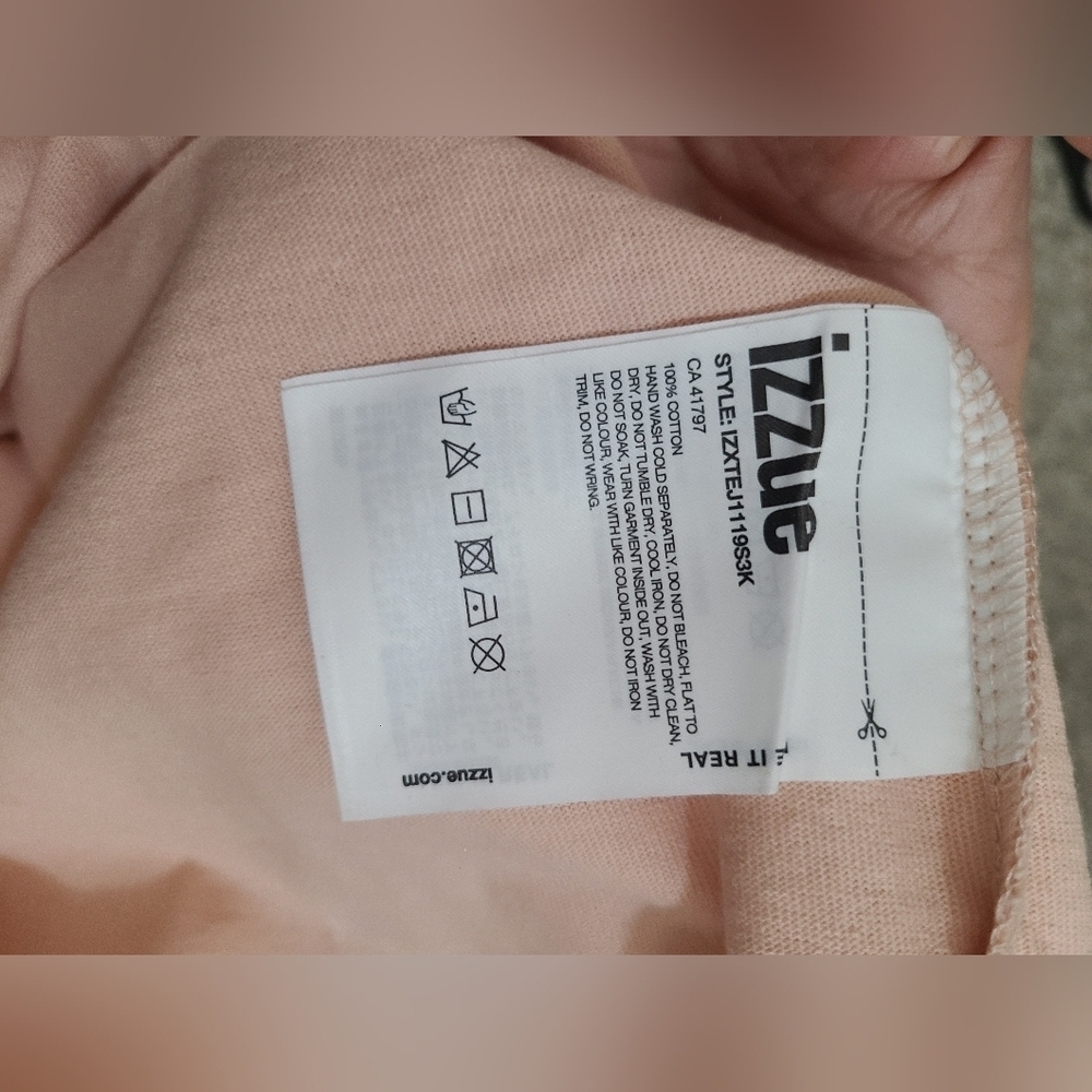 Izzue Pink Peach Rhinestone Logo Tag Boxy Streetwear Crop Top - Picture 6 of 6
